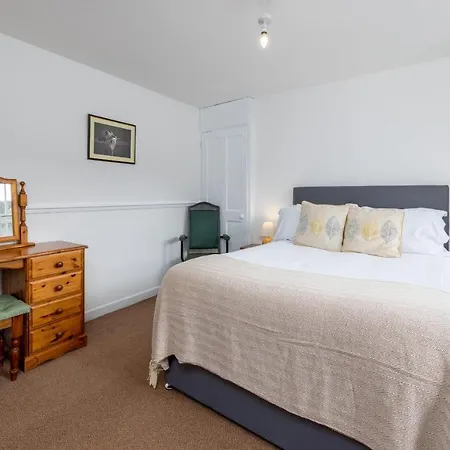 Muncaster Castle Coachman's Quarters 4*