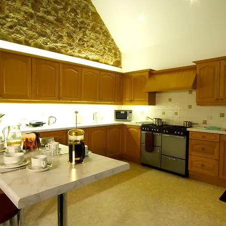 Pensjonat Muncaster Castle Coachman's Quarters 4*