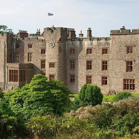 Muncaster Castle Coachman's Quarters Gæstehus Ravenglass