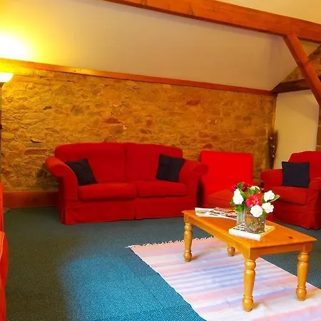 Muncaster Castle Coachman's Quarters 4*