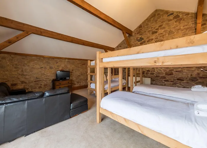 Guest house Muncaster Castle Coachman's Quarters 4*