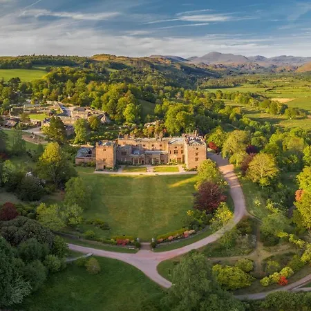 Muncaster Castle Coachman's Quarters 4*