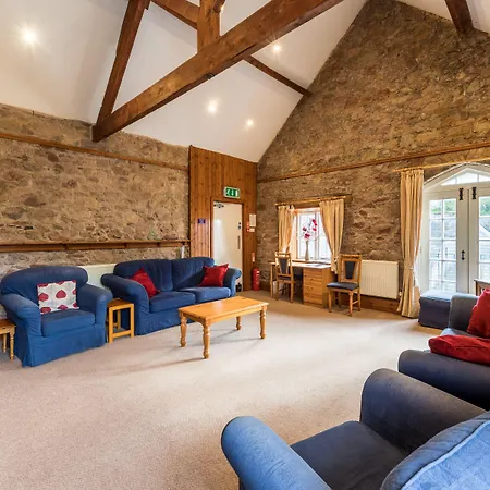 Muncaster Castle Coachman's Quarters Πανσιόν Ravenglass
